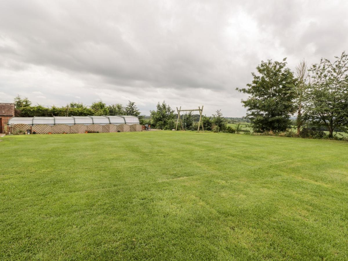 Lawn Farm Cottage กลอสเตอร์ ภายนอก รูปภาพ